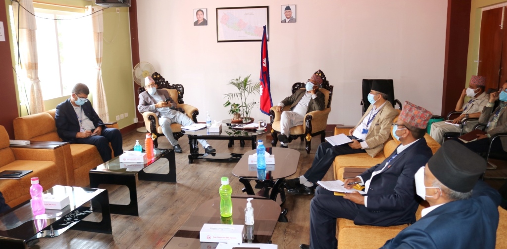 असारदेखि नयाँ शैक्षिक सत्र सुरु गर्न शिक्षामन्त्रीको निर्देशन, हतार गर्नु हुँदैन : शिक्षक महासंघ